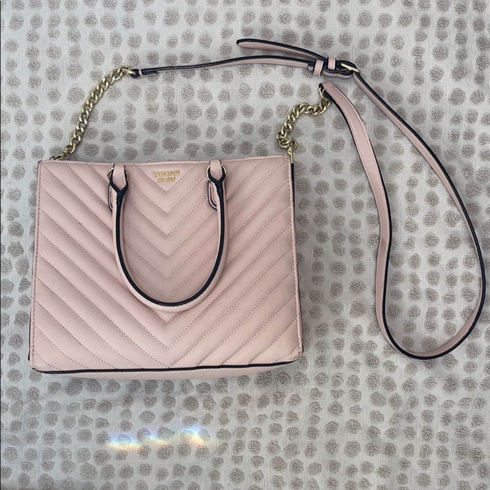 Vic. Secret pale pink crossbody quilted Bag
